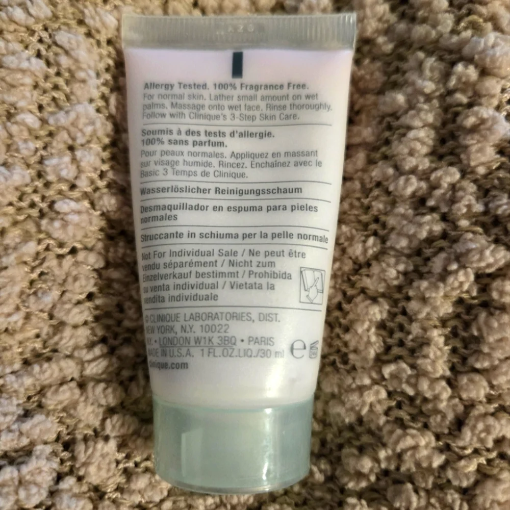 CLINIQUE FOAMING CLEANSER